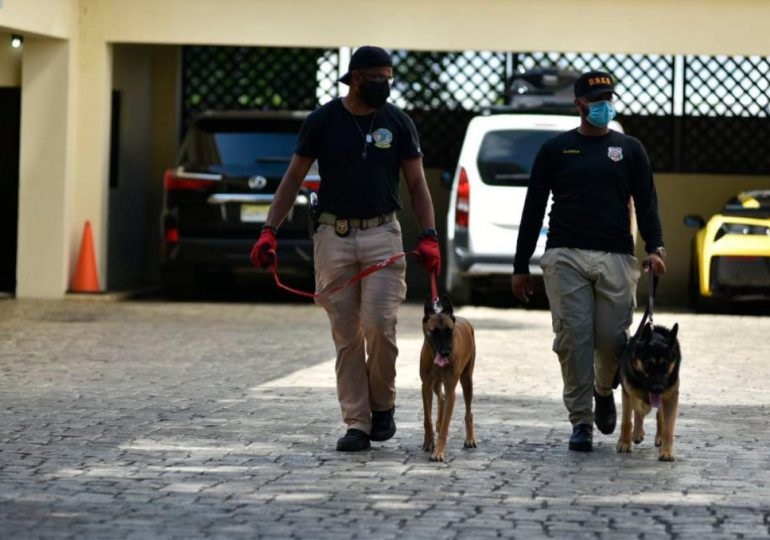 Solicitan prisión preventiva contra hombre que atacó a agentes que custodiaban dealer ocupado en el Caso Falcón