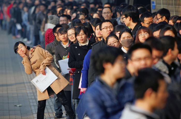 China dará ayudas al empleo ante cifra récord de graduados universitarios