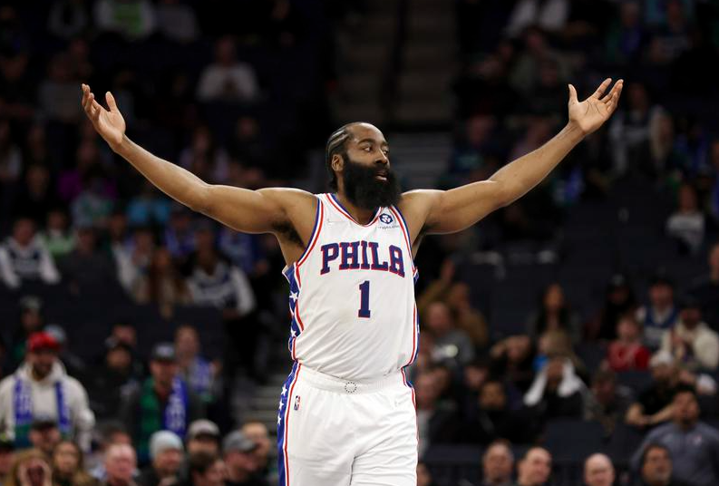 Los 76ers trituran a los Timberwolves en el debut de James Harden