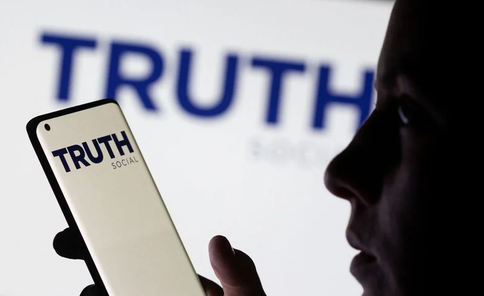 Truth Social de Donald Trump fue descargada 170.000 veces en App Store