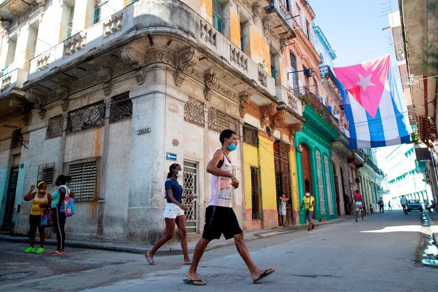 Gobierno cubano restituye acreditaciones a periodistas de Efe