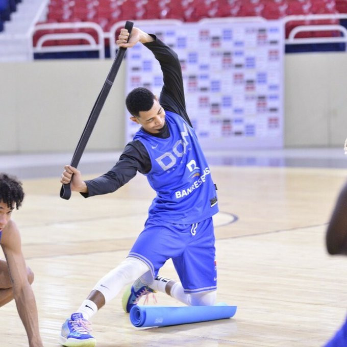 Selección dominicana de baloncesto está 