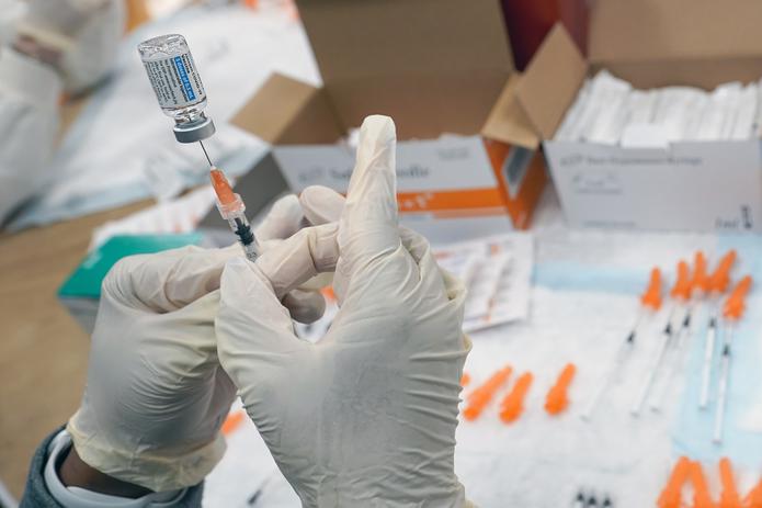 Uruguay habilita quinta dosis de vacuna contra la COVID-19