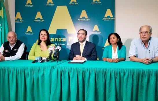 Alianza País afirma sólo renunciaron 22 miembros; no 135 como circuló en las redes sociales