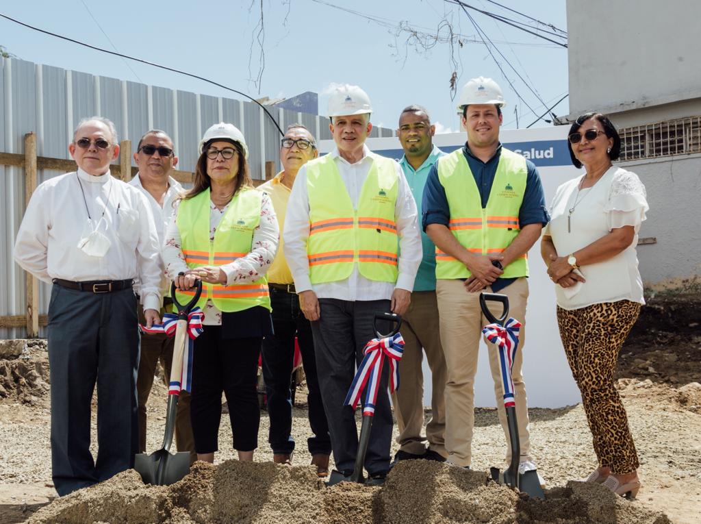 Dan primer palazo para construcción de centro de salud en La Joya de Santiago