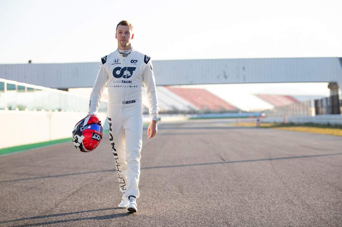 Piloto Daniil Kvyat califica de "injusta" la prohibición de competir a deportistas rusos