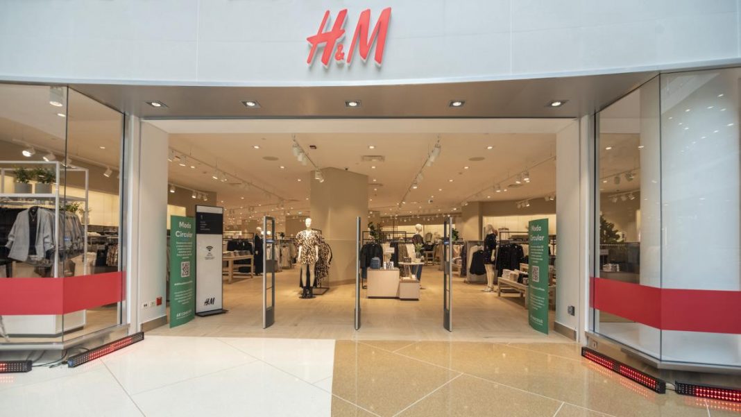 H&M suspende de forma temporal sus ventas en Rusia