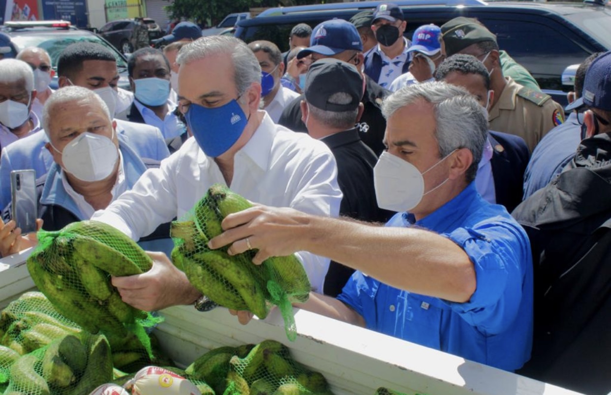 Ciudadanos difieren sobre programa de alimentos a bajo costo - Noticias de hoy en República Dominicana | De Último Minuto