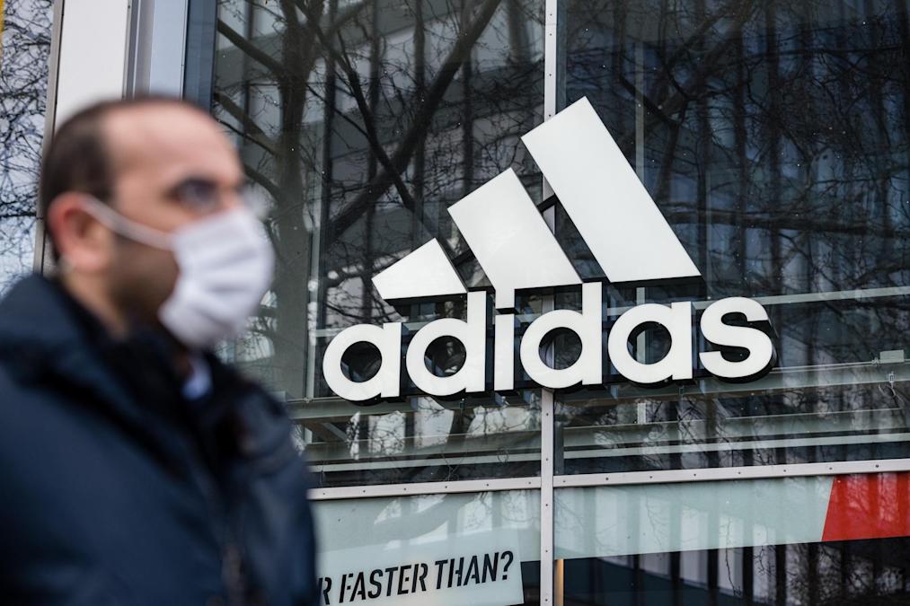 Adidas gana 2,116 millones de euros en 2021, un 389,6 % más