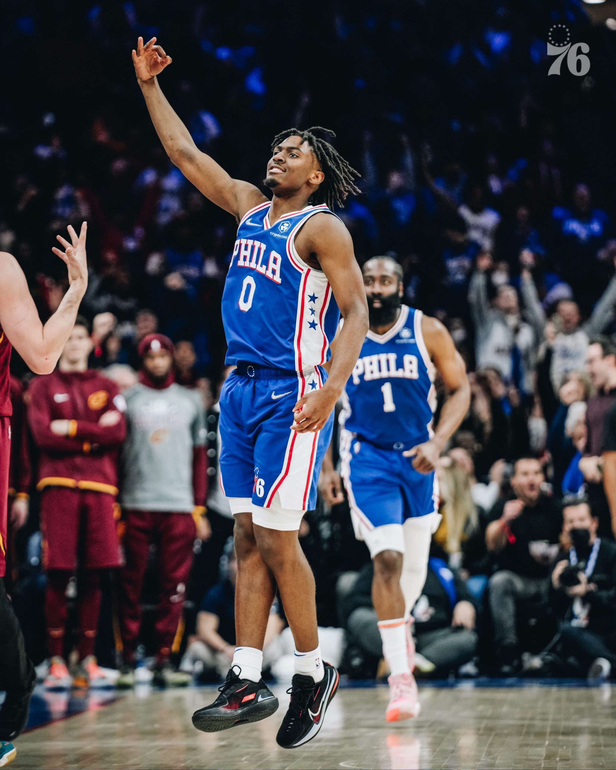 Los 76ers no creen en nadie; Tyrese Maxey conduce triunfo sobre los Cavaliers