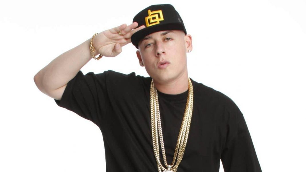 Cosculluela le pide el divorcio y la custodia total de sus dos hijos a su esposa