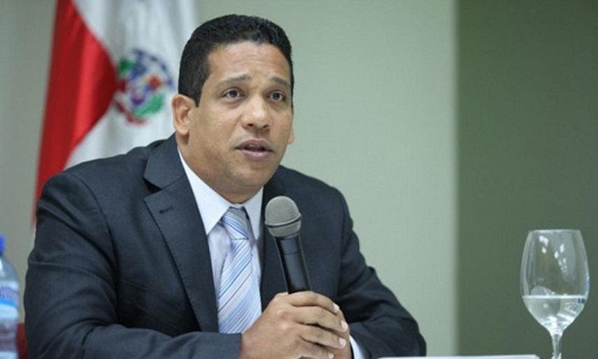 Carlos Pimentel: Nueva Ley de Compras plantea subasta inversa