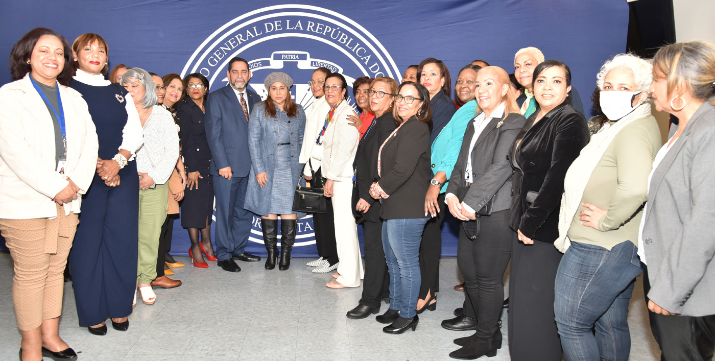 Ministra de la Mujer dice es prioridad brindar atención a dominicanas de la diáspora - Noticias de hoy en República Dominicana | De Último Minuto