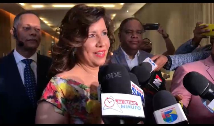 Margarita Cedeño: Siempre he dicho de manera tajante modificar Constitución es una 