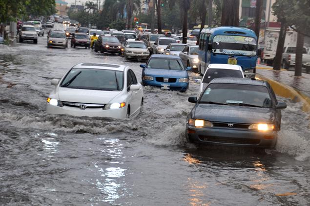 Mantienen alertas en varias provincias por posibles inundaciones