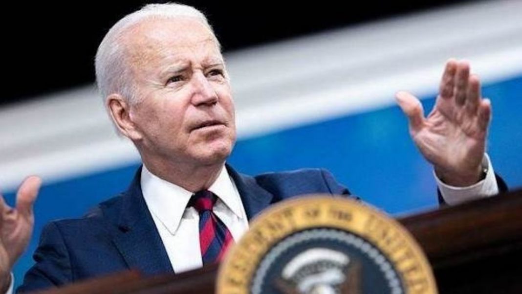 Biden asegura que no defiende sacar a Putin del poder en Rusia