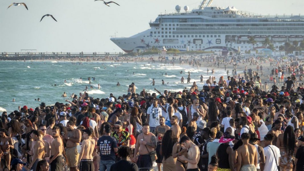 Miami Beach declara estado de emergencia e impone toque de queda tras desorden de las vacaciones de primavera