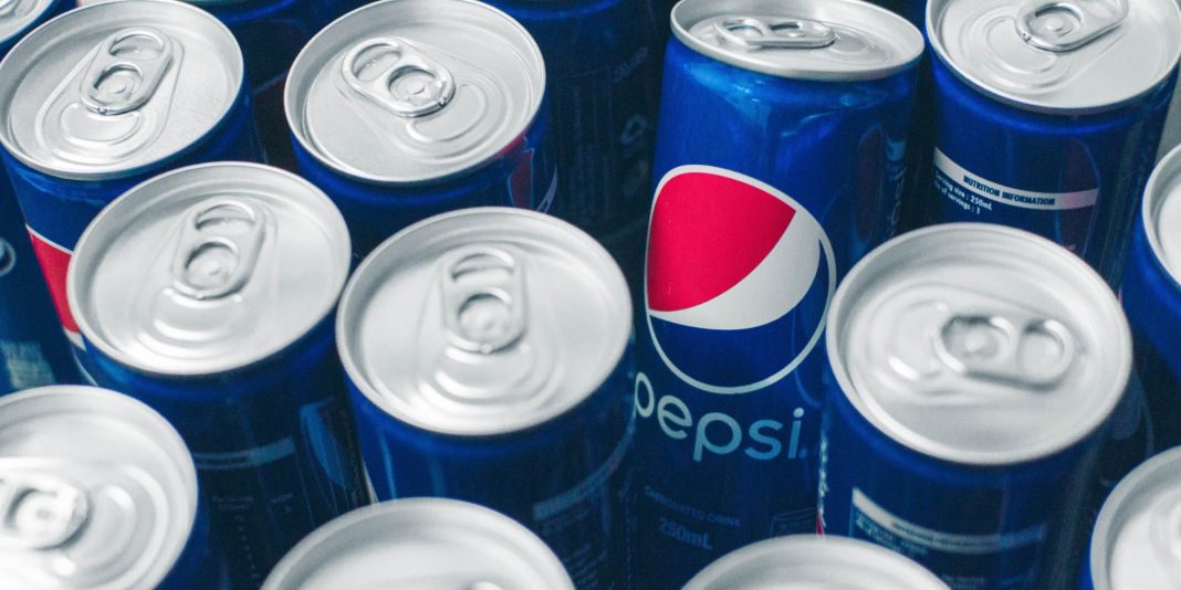 Pepsi suspende la venta de sus productos y sus inversiones en Rusia