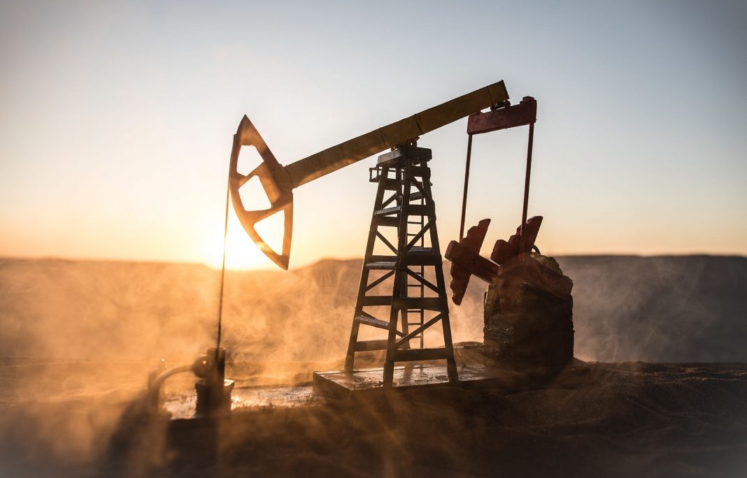 Petróleo de Texas sube un 6,7 % y se sitúa en 100,60 dólares el barril