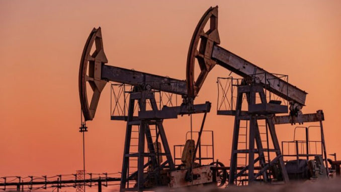 Petróleo de Texas baja un 4% y se sitúa en 94,29 dólares el barril