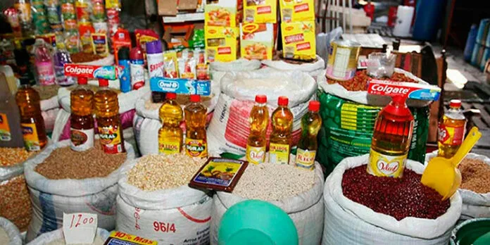 Avicultores se oponen a la exención de aranceles a productos de la canasta básica