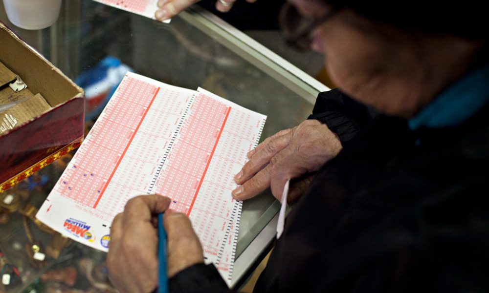 Lotería Nacional renueva su Billete; anuncia sorteo por el Día de las Madres