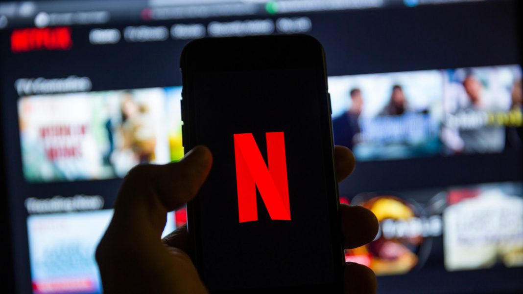Netflix cobrará un extra por usar la cuenta en otra casa