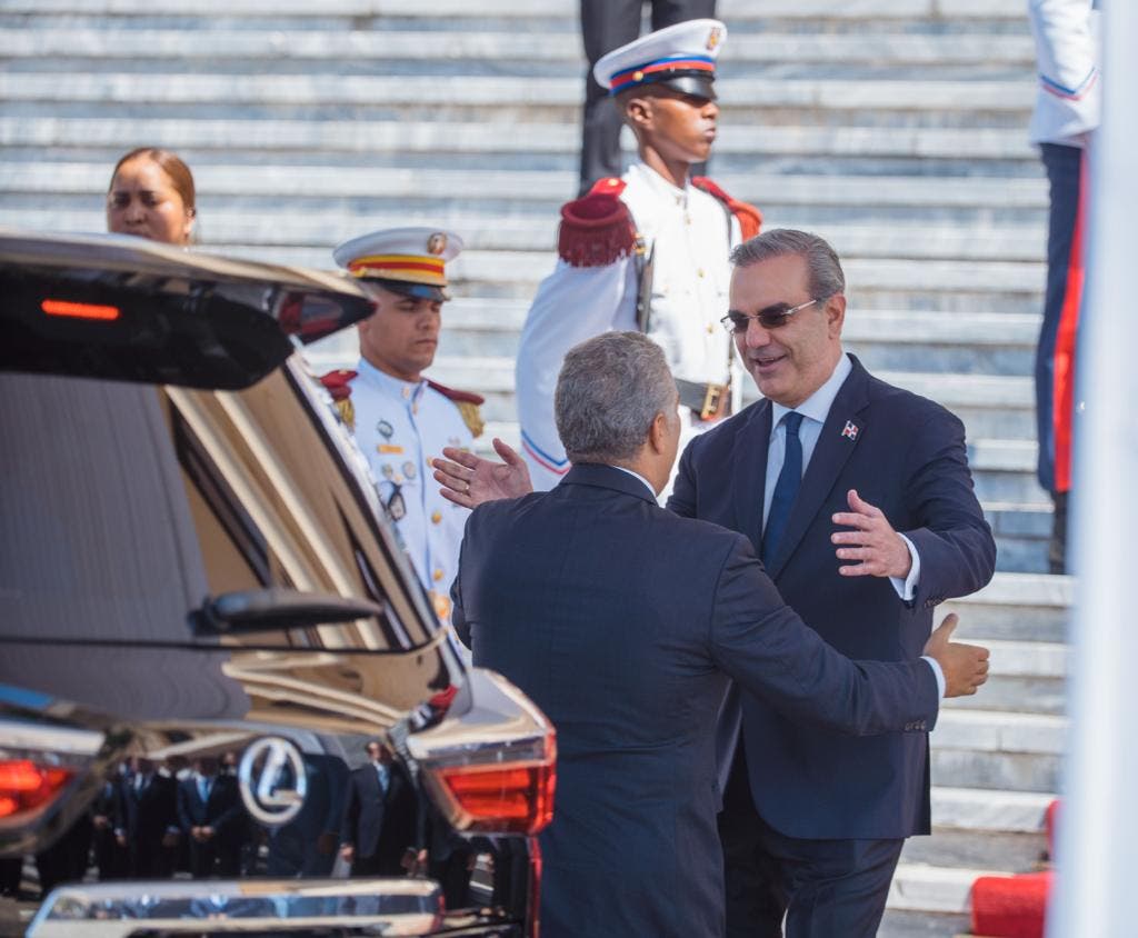 Abinader recibe a al presidente de Colombia Iván Duque e inician agenda de trabajo