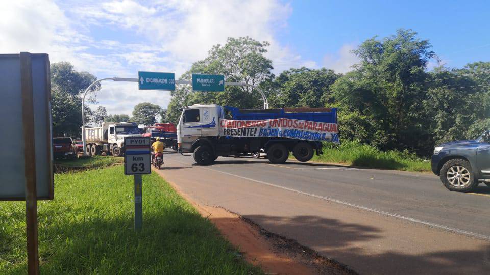 Detienen a cinco camioneros en Paraguay acusados de extorsionar al Gobierno