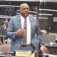 Luis Henríquez: US$1,242 millones en préstamos, para un Gobierno que no hace nada y lo quiere todo - Noticias de hoy en República Dominicana | De Último Minuto