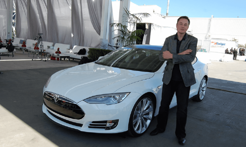 Elon vendió US$4,000 millones en acciones de Tesla tras la oferta de compra de Twitter