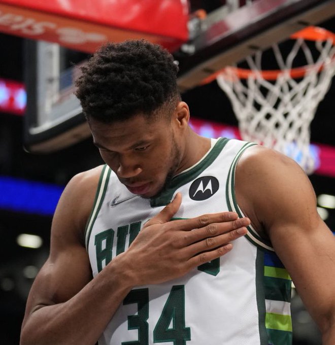 Giannis Antetokounmpo encabeza triunfo de los Milwaukee Bucks