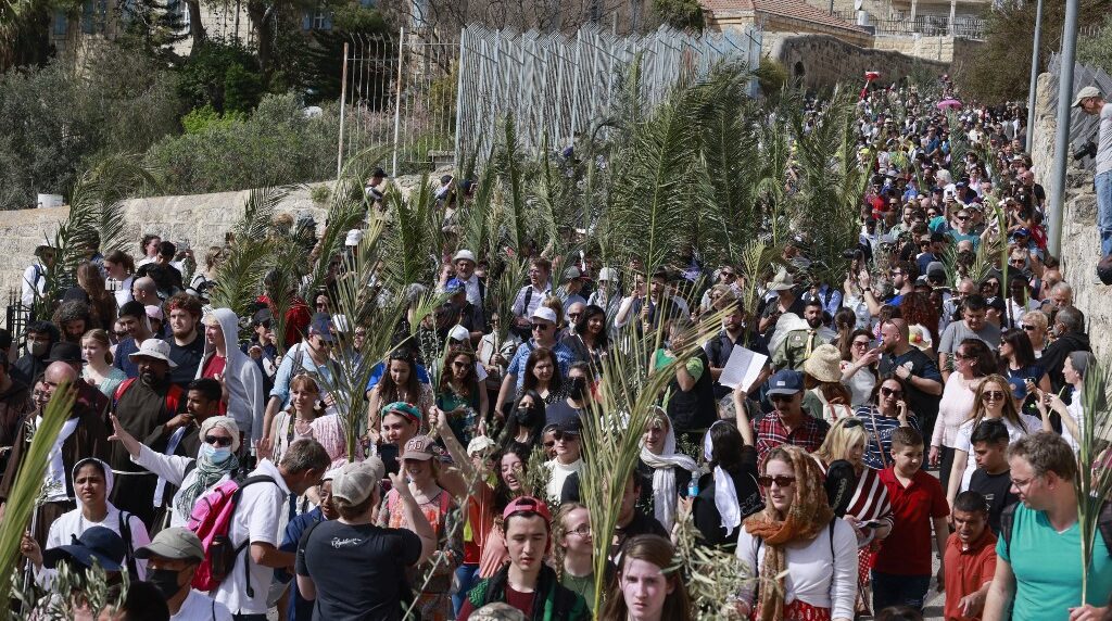Jerusalén se llena de peregrinos en primer Domingo de Ramos post-pandemia