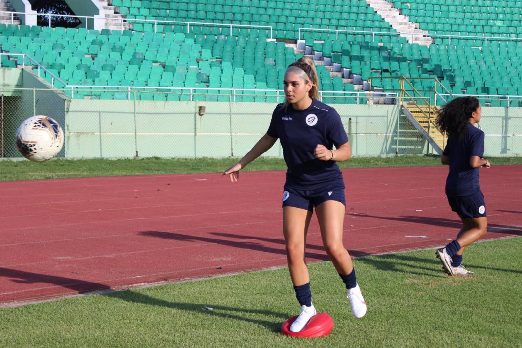 Fútbol femenino de RD se enfrenta a Bermudas en jornada CONCACAF