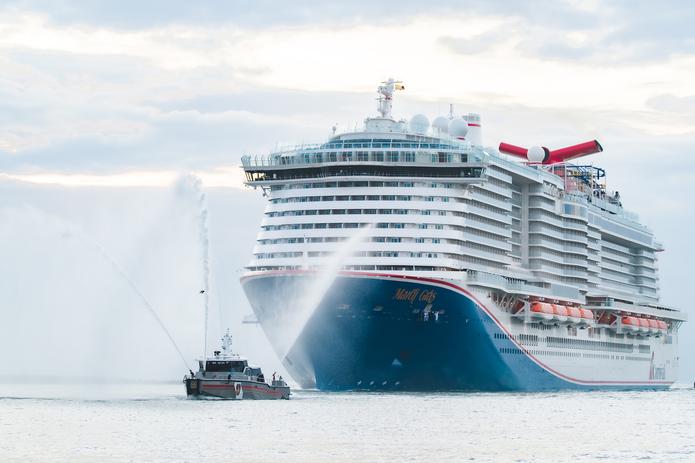 Un hombre desaparece tras saltar desde un crucero cerca de Florida