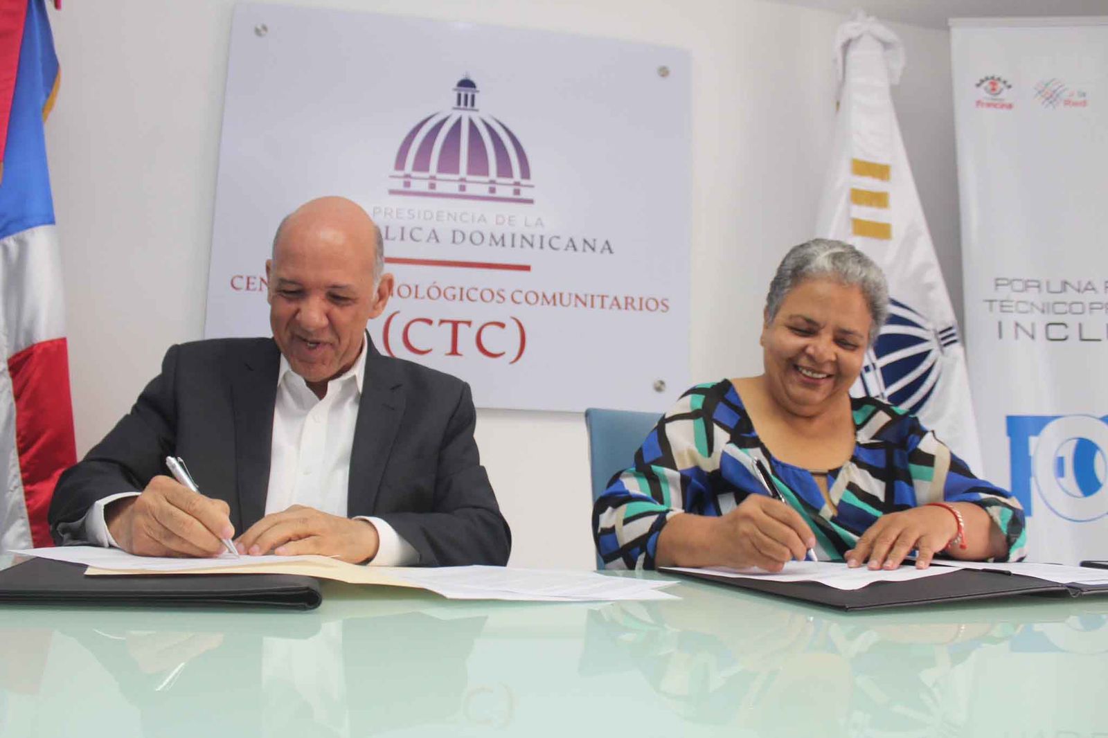 Entidades de personas con discapacidad y Centros Tecnológicos firman convenio de colaboración - Noticias de hoy en República Dominicana | De Último Minuto