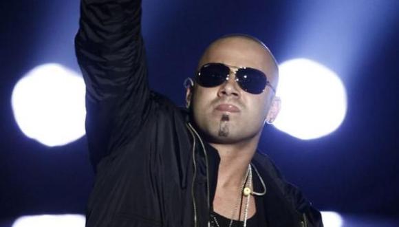 Wisin presenta al pequeño Daniel Jeremías