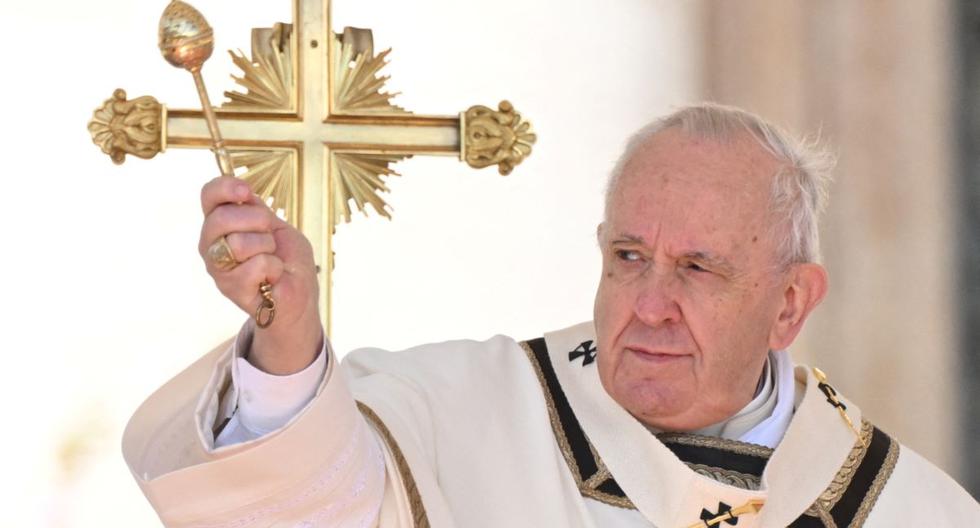 El papa pide en su mensaje de Pascua que los países escuchen el grito de paz