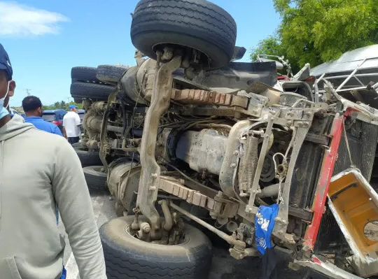 Accidente de tránsito deja al menos 15 heridos en SPM