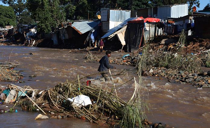 Sudáfrica declara estado de desastre nacional por las inundaciones en el este