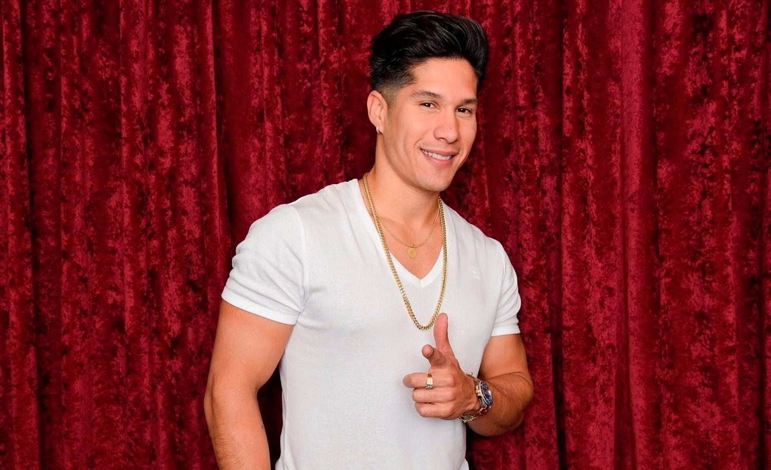 Chyno Miranda se debate entre la vida y la muerte; su familia pide un milagro - Noticias de hoy en República Dominicana | De Último Minuto