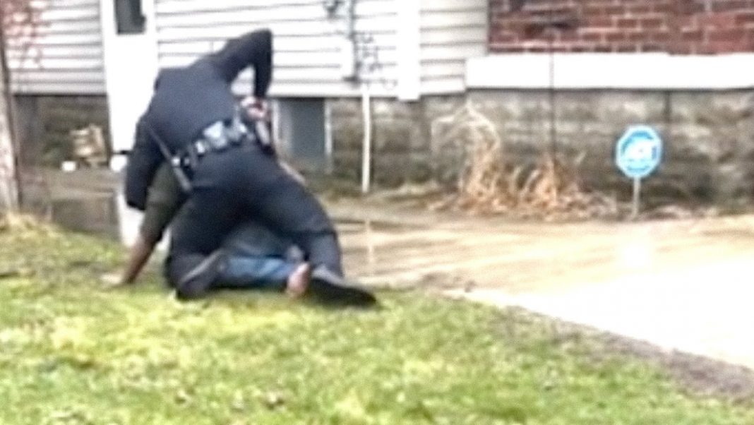 Difunden video donde policía dispara a quemarropa a un africano en EE.UU.