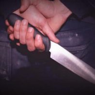 Policía detiene mujer acusada de matar agente Digesett de una cuchillada en el cuello - Noticias de hoy en República Dominicana | De Último Minuto