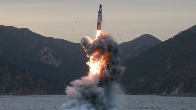 Japón y Corea del Sur detectan lanzamiento de misil norcoreano que cayó al mar