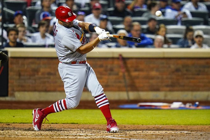 Albert Pujols entra al Top 10 en hits en la historia de la MLB