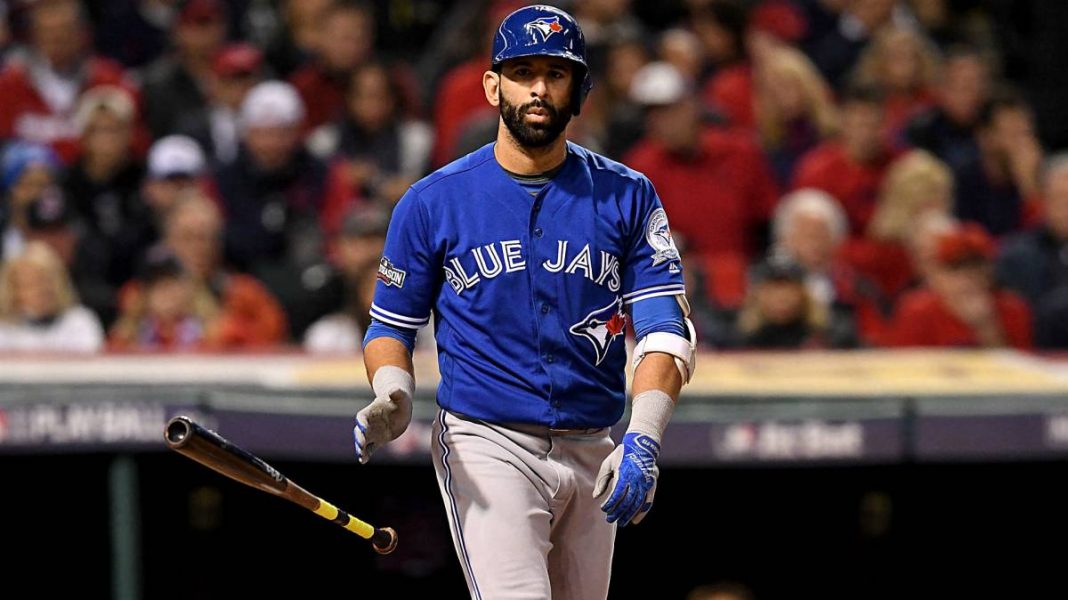 José Bautista firma contrato por un día para retirarse con Azulejos