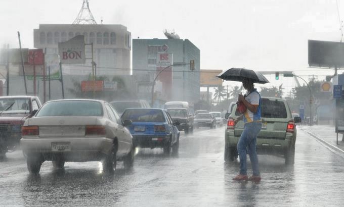 Vaguada provocará aguaceros y tormentas eléctricas