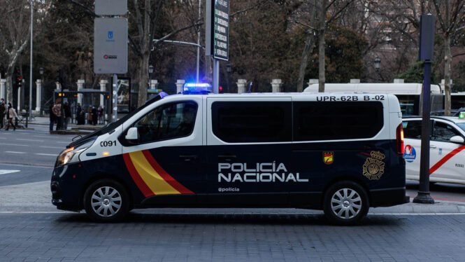 Detienen tres menores de los Trinitarios por apuñalar a otro chico en Madrid