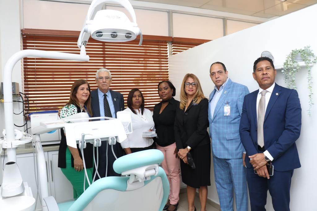 SNS inaugura Unidades Odontológicas en centros del Gran Santo Domingo