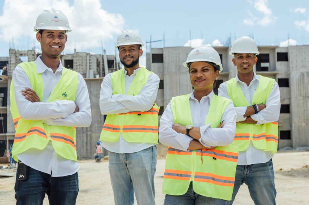 Nuevos profesionales obtendrán su primer empleo con “Pasantía Mi Vivienda”